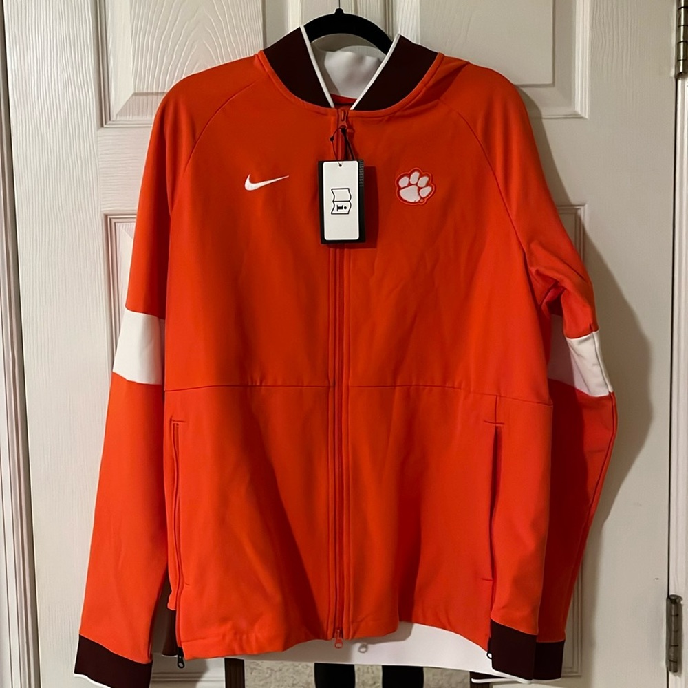 Nike Clemson zip up dri fit jacket. Men’s size medium.